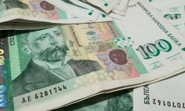 Магазинер търгувал с фалшиви столевки в София, негов приятел ги печател