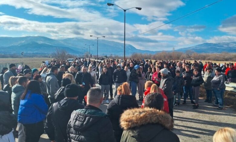 Кюстендил въстана след смъртта на момичето в катастрофата с коне