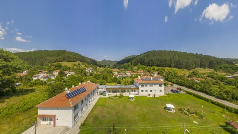 В дома за възрастни хора "Абланица": Неподвижен мъж е с извадено око и счупен нос