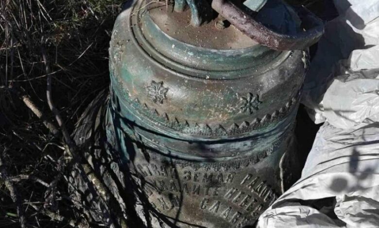 Безбожници свиха камбана от църковен имот в тетевенско село