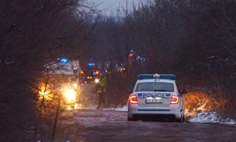 Ужас на &bdquo;Хемус&ldquo;: Жена загина на място след челен удар в скали