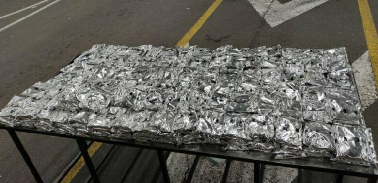 Заловиха голямо количество контрабанден тютюн за наргиле за над 221 000 лв.
