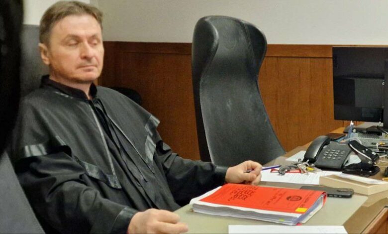 Заради непълнолетен мярката на обвинените за погрома на Дома на Европа се гледа при закрити врата (СНИМКИ)