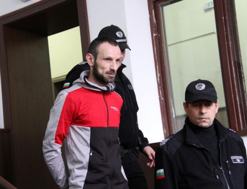 Искат 10 г. затвор за пастрока Петър Чернев, малтретирал нечовешки малкия Адриан