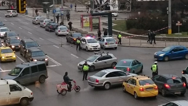 Куриоз: Шофьор с над 3 промила заспа в колата на бул. „Васил Левски" в София