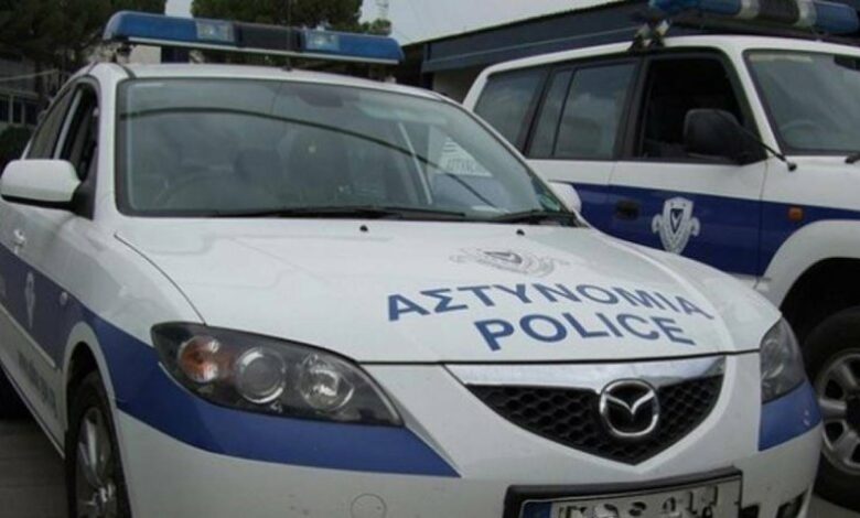 Задържаха двама българи в Гърция, участвали в международна група за "ало" измами