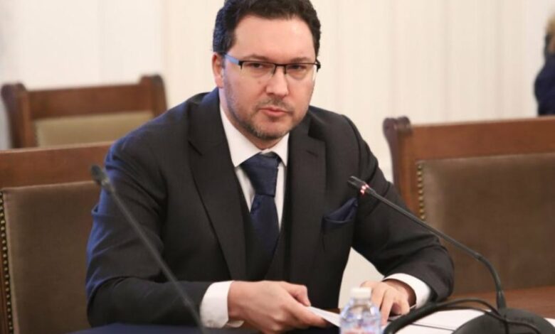 Даниел Митов: Глоби на пътя да се налагат директно от полицията