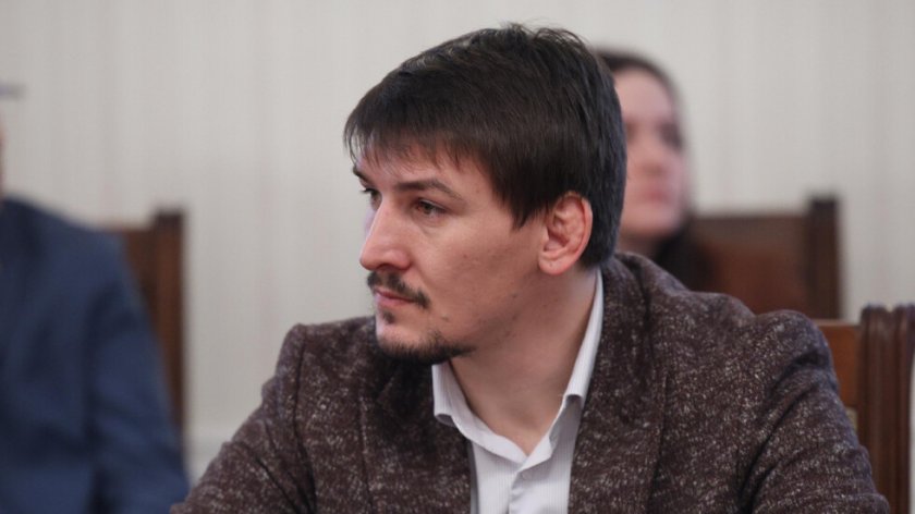 Депутатът Даниел Александров отива на съд за блудство с 14-годишна
