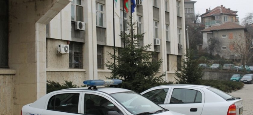 Дете падна от шестия етаж на жилищен блок в Габрово