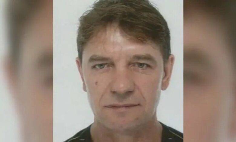 Издирват мъж за убийството на тричленно семейство в Германия