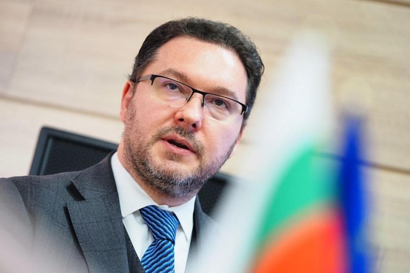 Вътрешният министър: Ще върнем дисциплината на пътя