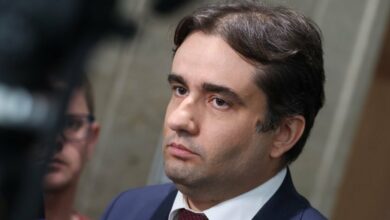 Божидар Божанов: Чадърът над канала с цигарите продължава