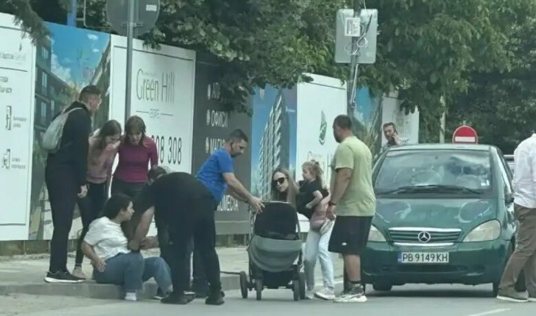 Джигит блъсна майка с количка на пешеходна в Пловдив