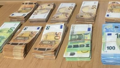 Митничари откриха недекларирана валута за 120 000 лв. в легло на шофьор