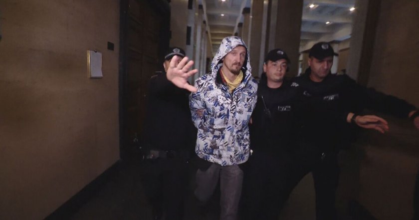 Пуснаха записи от боди камерите на полицаите: Димо Алексиев духал 7 пъти в дрегера