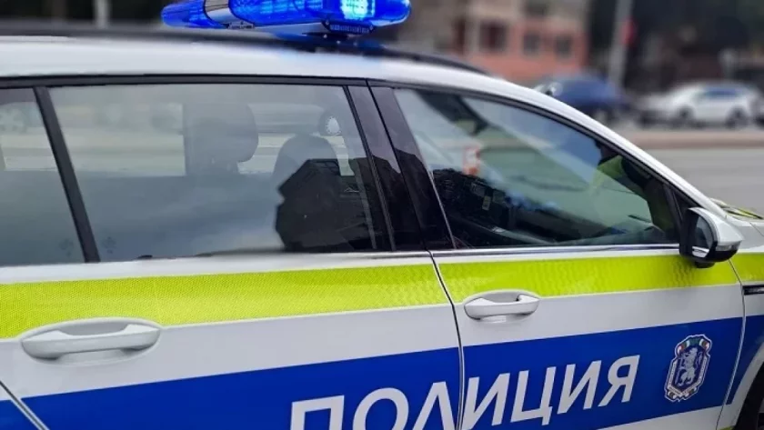 Шофьор загази след две изцепки в секунда