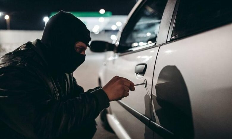 Светкавично: Полицията залови столични автоджамбази след сигнал за открадната кола вчера