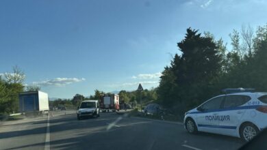 Тежка катастрофа край Монтана: Удариха се две коли, едната излетя в канавката