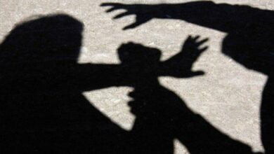 20 години затвор за младеж, нападнал и душил жена в Бобов дол за 400 лв.