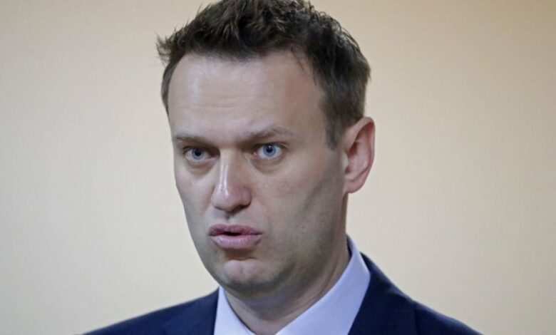 Арести на поддръжници на Навални по време на възпоменания по случай рождения му ден