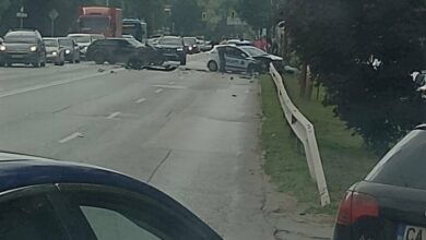 Автомобил блъсна патрулка в София, двама полицаи са ранени