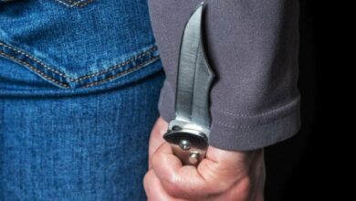 Баща заплаши с нож 18-годишната си дъщеря