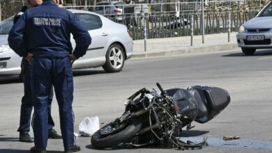 Мотористка се удари в трактор край Стара Загора, в болница е