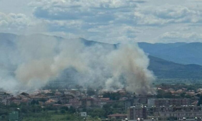 Пожар избухна в 3 жилищни сгради в Пловдив, евакуираха жителите