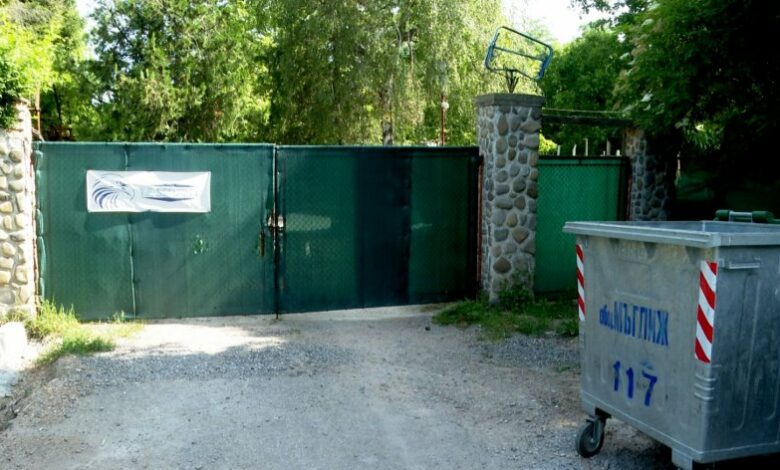 Роднините на старците в незаконните хосписи отказали да си ги приберат