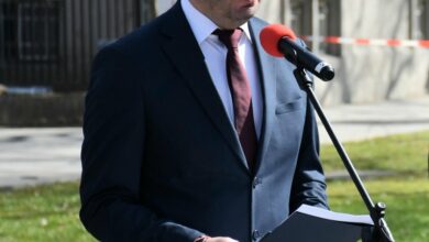 С белезници Никола Барбутов беше докаран в съда