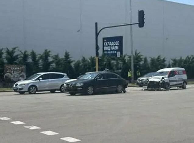 Верижна катастрофа на бул. &bdquo;Владимир Вазов&ldquo; в София