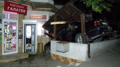 19-годишен уби трима на място, след като се вряза в заведение!