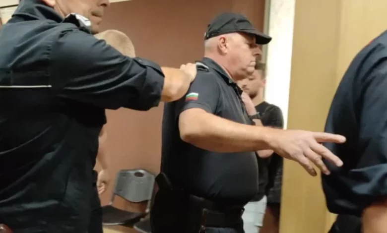 2 г. условно за 15-годишния Любомир, пребил до смърт пияната си майка заради тормоз