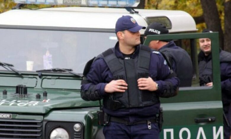 ЕКШЪН: Шофьор на бежанци опита да прегази гранични полицаи край Драгоман