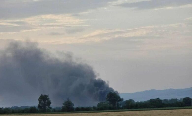 Голям пожар в района на Ритейл парка в Елин Пелин
