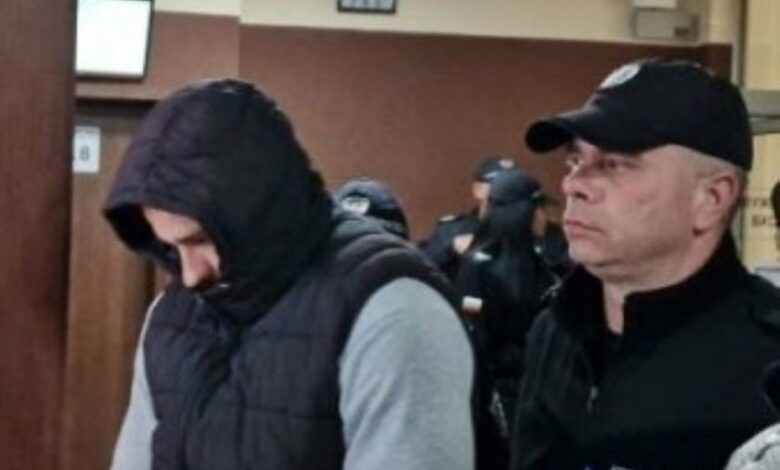 Оставиха в килия полицая Димитър Иванов, пребил до смърт с колега арестант в Казанлък