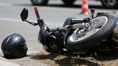 Разпиляно жито по пътя прати моторист в болница