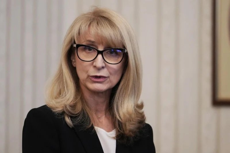 Бившият шеф на Сметната палата осъди Горица за 75 бона
