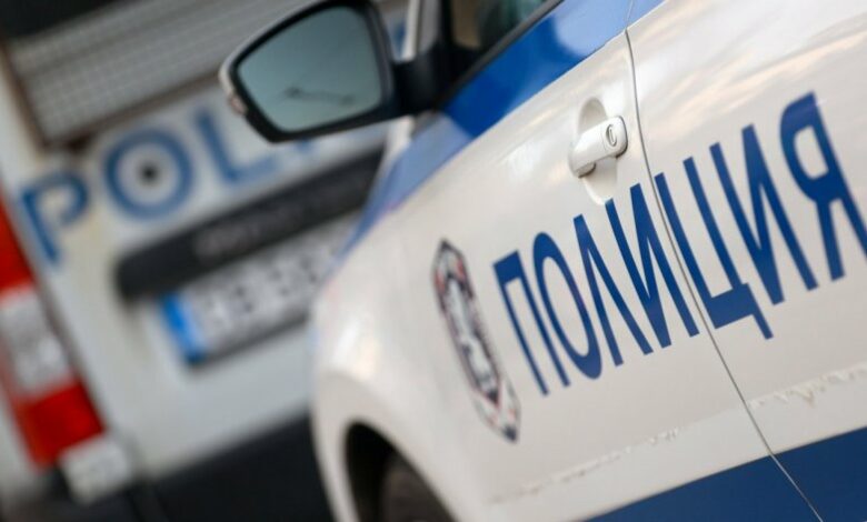 Маскирани хвърлиха димка в златарско ателие в Дупница, обраха го и избягаха със скутер