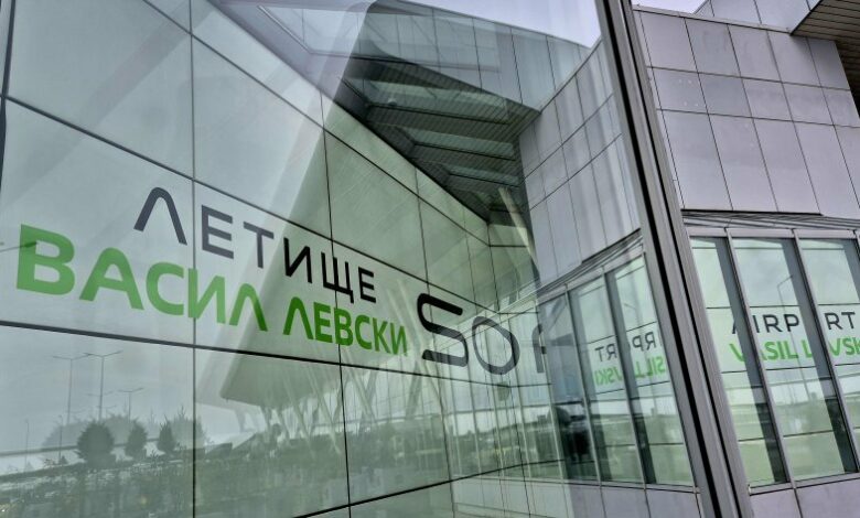 Още един подаде сигнал за бомба в самолета, арестуваха го