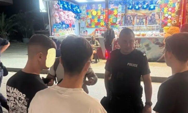Родители, къде сте? Отрочетата ви вилнеят в късни доби по варненски кръчми