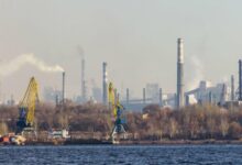 Украйна алармира: Наблюдава се дим в близост до товарното пристанище на Запорожката АЕЦ