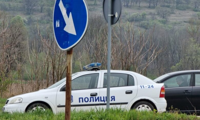 Изгорял тир блокира АМ &bdquo;Струма&ldquo;