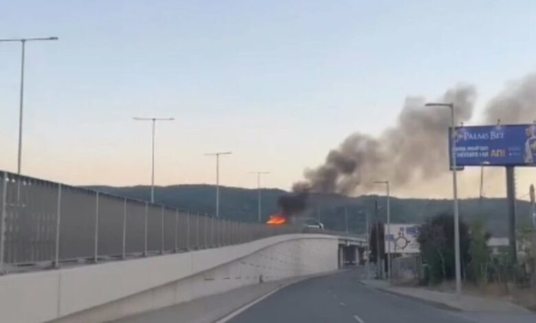 Кола пламна на Околовръстното в София