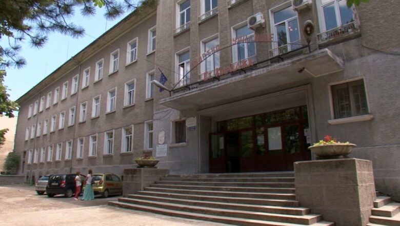 Стрелба в Спортното в Хасково: Ученик гърми с пистолет в междучасието