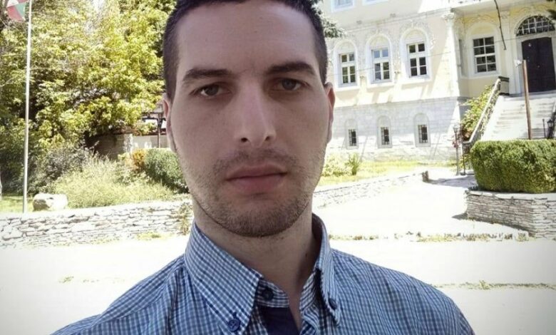 В Огняново си защитиха пребития от хотелиер кмет на селото