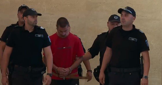 Юристи подлагат на съмнение версията за цигарите на ватмана да е виновна за дерайлирането на трамвая