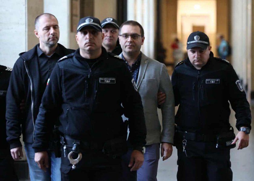 ДРАМА С БЛАГО КОЦЕВ: Тайнствен чужденец топи кмета