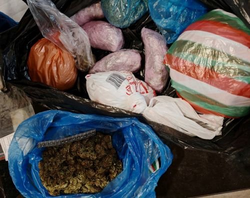 Иззеха голямо количество марихуана при спецакция в Старозагорско (СНИМКИ)