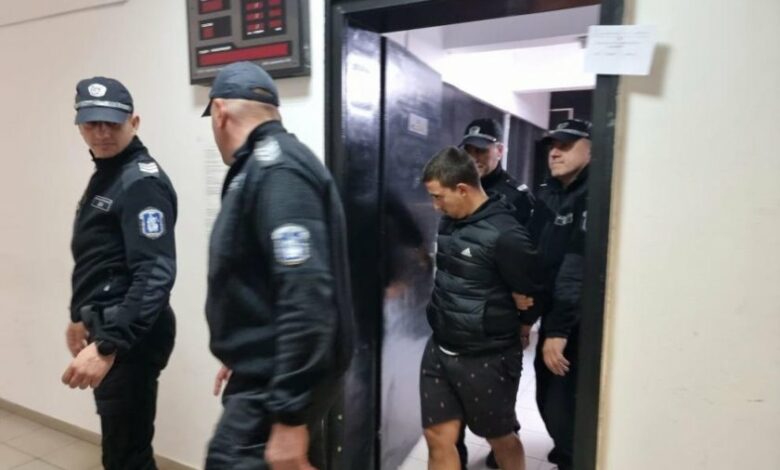 Постоянен арест за младежа, ранил с въздушен пистолет дете в Ямбол